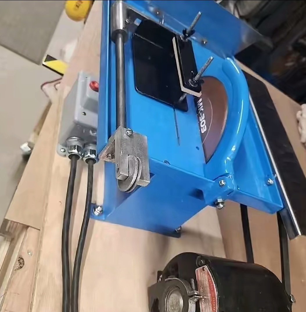 Emerald Cutter 8" Lapidary Saw -Precision & Power Combined!